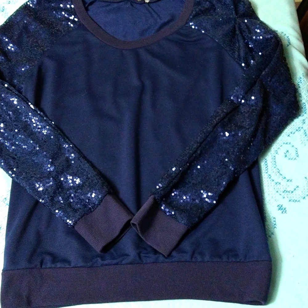 Xtaren Sweatshirt with Sequins
